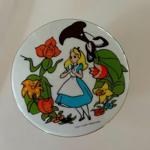 Vintage Alice In Wonderland Disney 3 Footed Porcelain Trinket Jewelry Box Dish